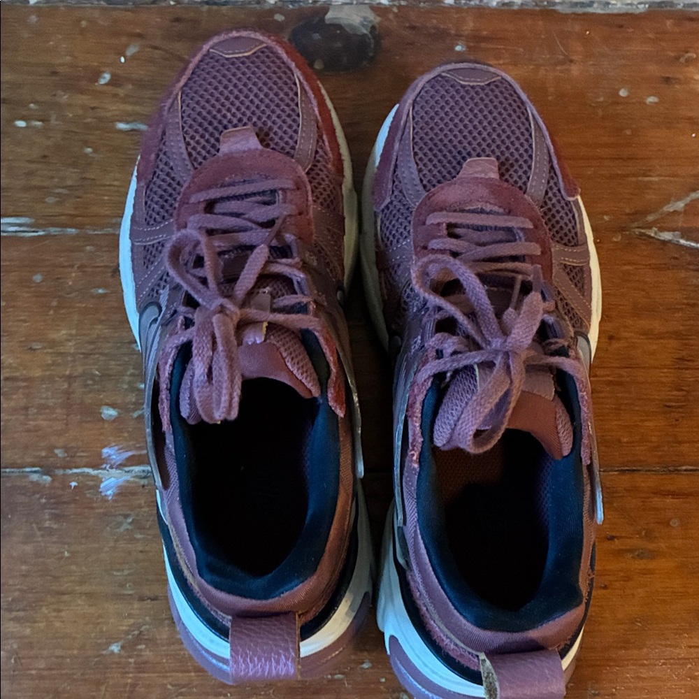 Nike Women's Burgundy Athletic Shoes with Cream Details - Picture 5 of 5